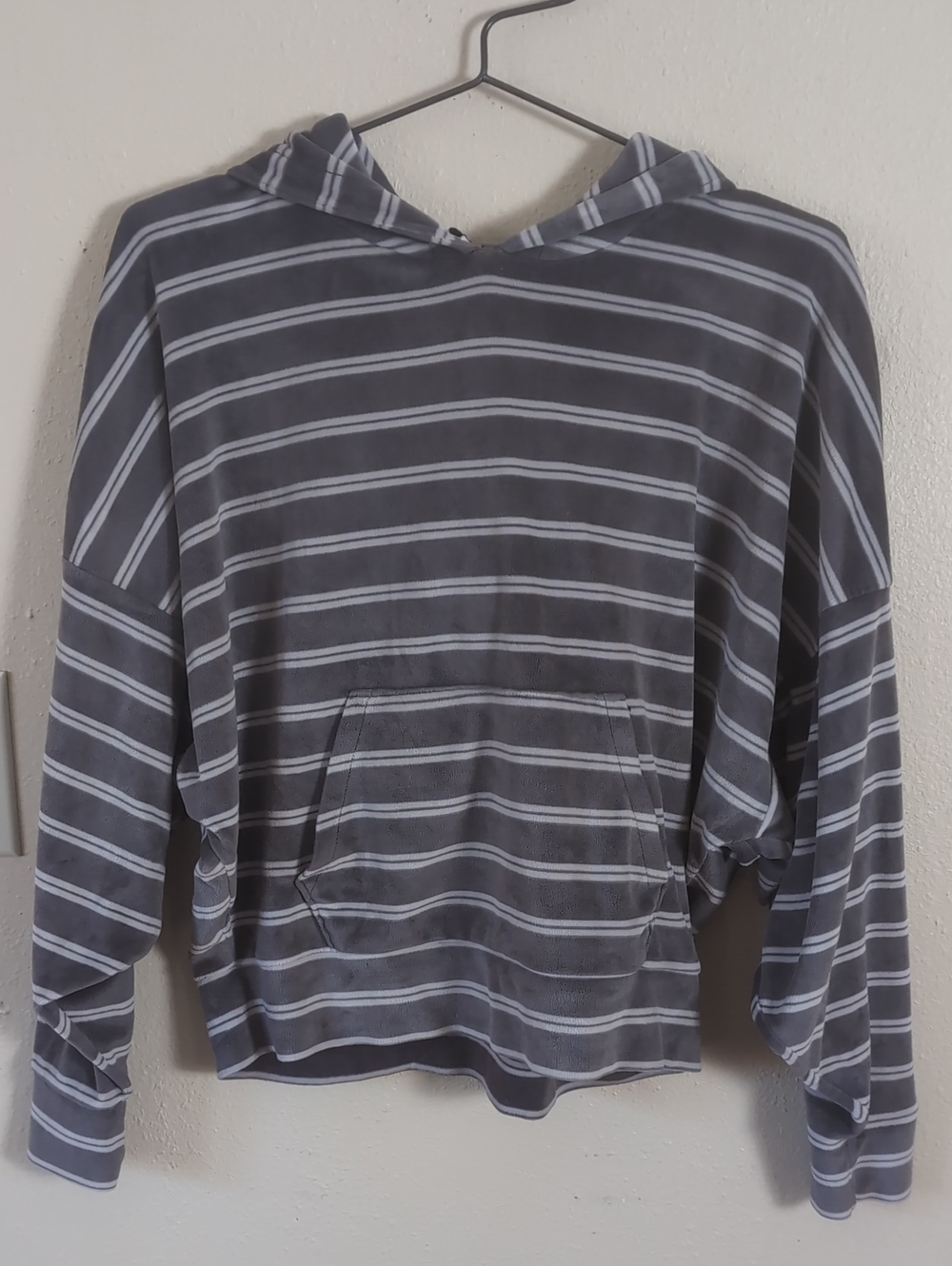 American Eagle Outfitters Gray and White Striped Hooded Pullover S